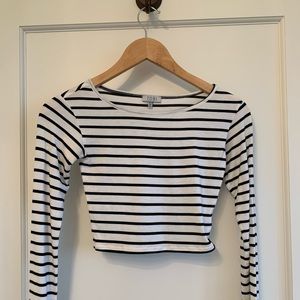 Long sleeved, stripped crop top